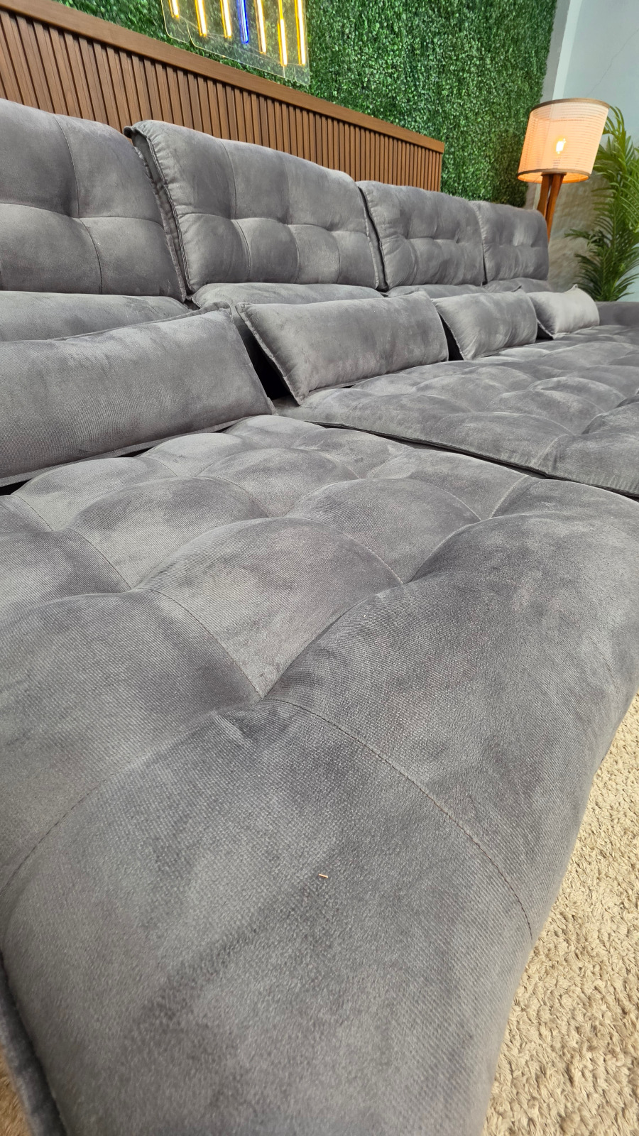 Sofá Retrátil Reclinável 8 Lugares com 4 Almofadas de Brinde 10x de R$669,90 - Imagem 6