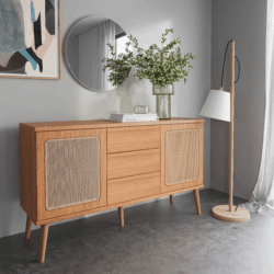 Buffet 100% MDF com portas em tela + pés em madeira.